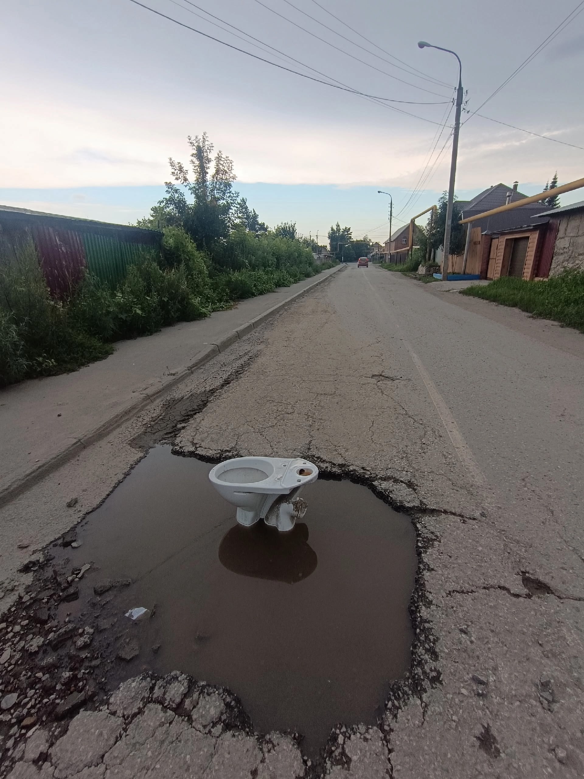 Фото дня: урна для голосования за оставление Буковинина в должности главы Оби ещё на один срок
Переулок Безымянный на пересечении с Олега Кошевого.
http://vk.com/ob.gorod?w=wall-100380192529333 | Сетка — социальная сеть от hh.ru