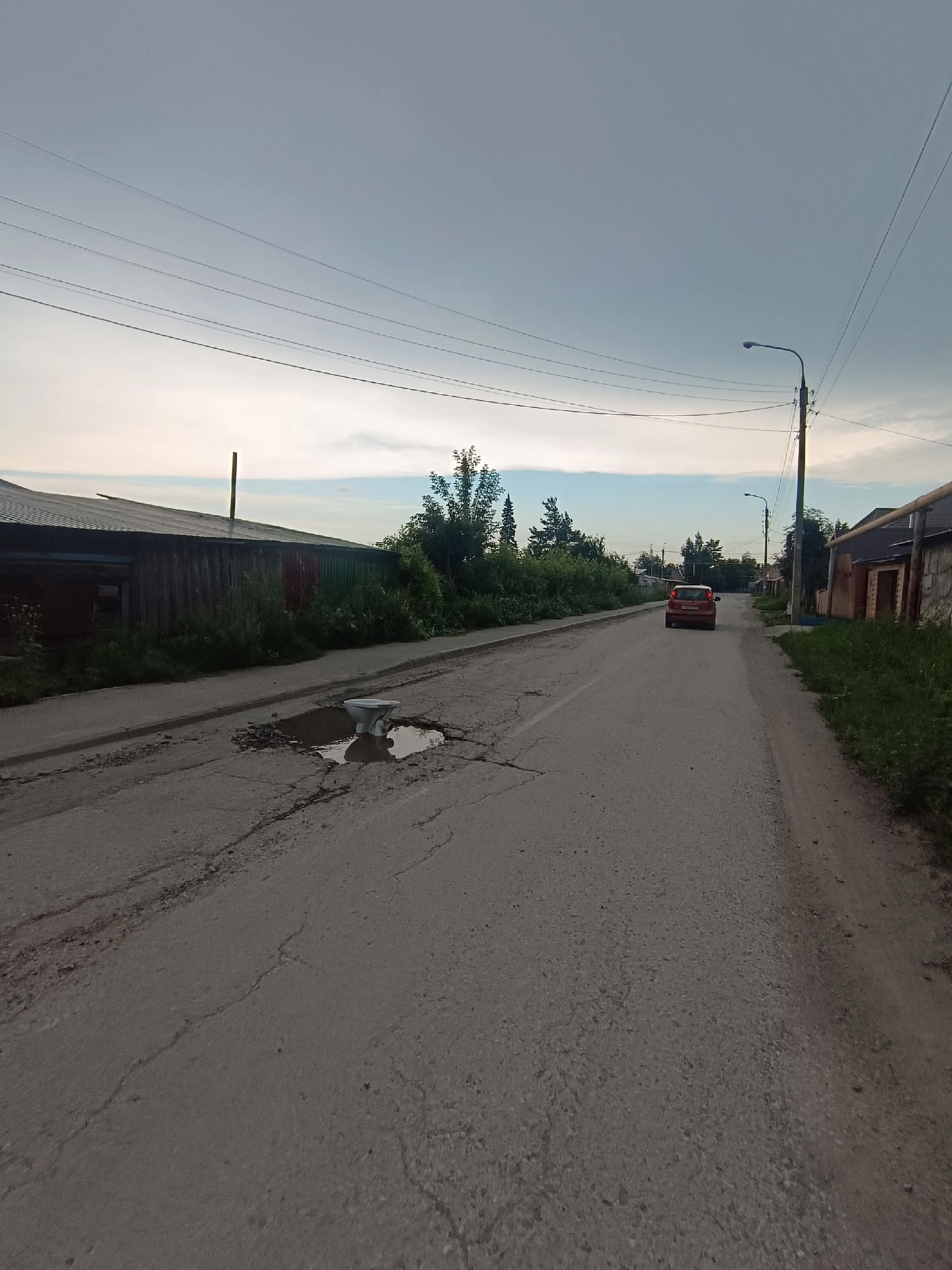 Фото дня: урна для голосования за оставление Буковинина в должности главы Оби ещё на один срок
Переулок Безымянный на пересечении с Олега Кошевого.
http://vk.com/ob.gorod?w=wall-100380192529333 | Сетка — социальная сеть от hh.ru