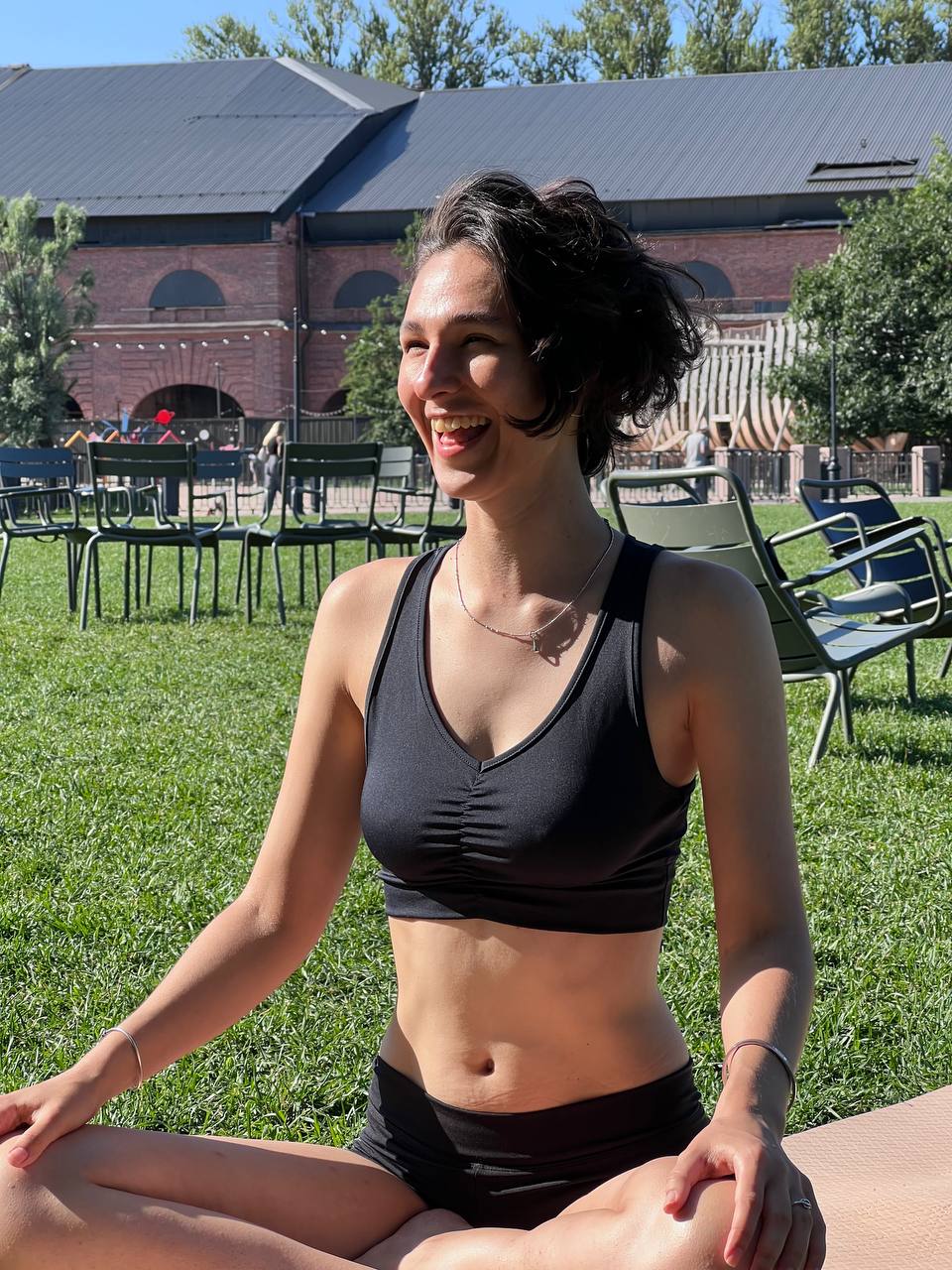 💎💚💚🧘‍♀
прекрасное питерское утро с подругой 🌸 | Сетка — социальная сеть от hh.ru