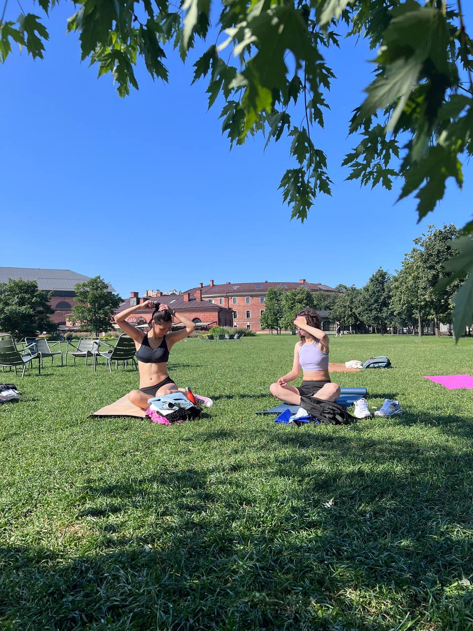 💎💚💚🧘‍♀
прекрасное питерское утро с подругой 🌸 | Сетка — социальная сеть от hh.ru
