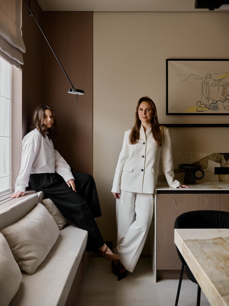 Пространство для жизни и искусства в духе лаконичной элегантности по проекту архитектора Антонины Синчуговой. Смотрите на сайте wajournal | Сетка — социальная сеть от hh.ru