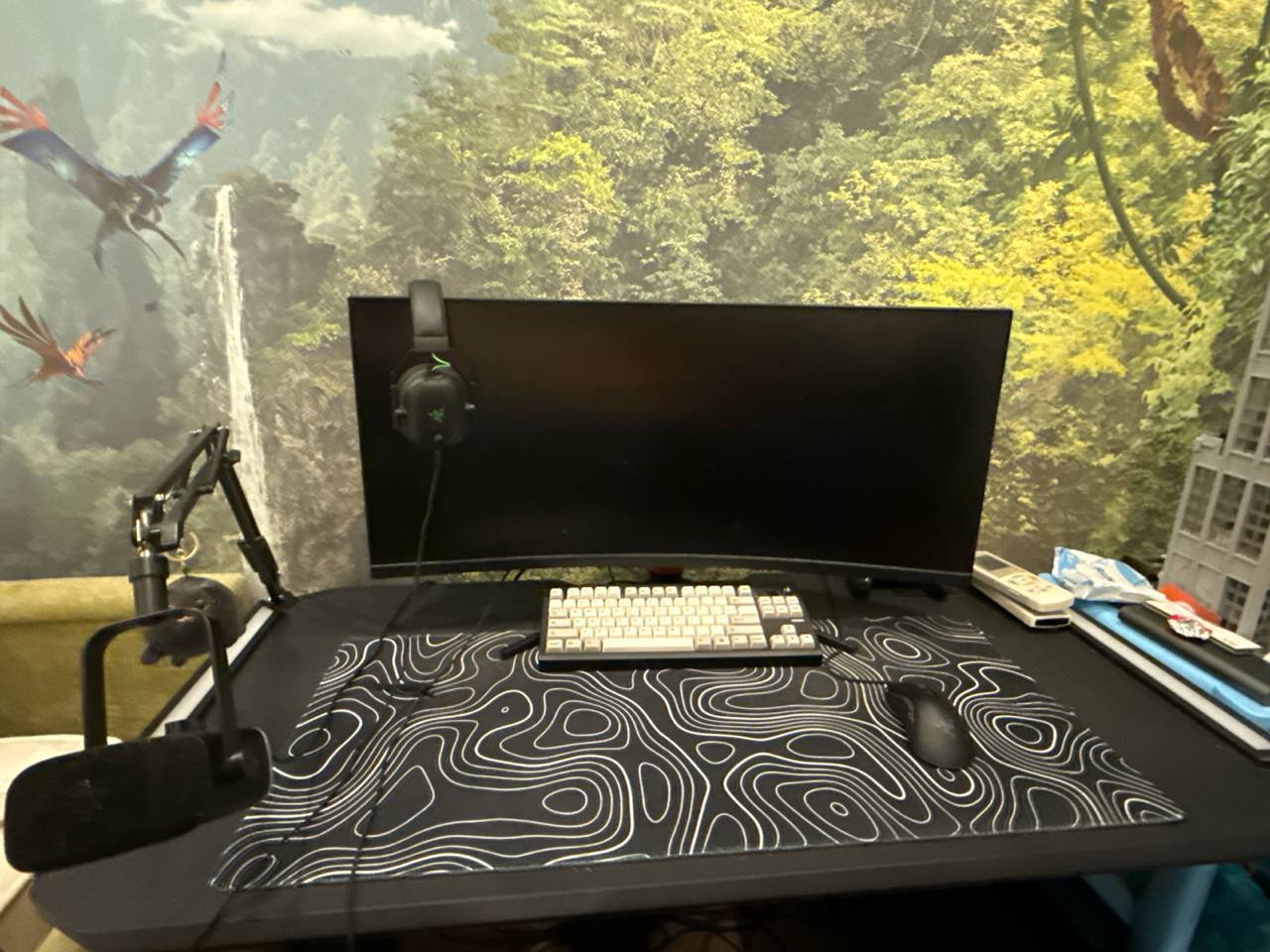 #ПК
Очень люблю собирать компьютеры и испытываю с этому сильный энтузиазм, как и в целом к технике/IT индустрии
Самые сложные работы были на последних фото, полетел биос, но мне повезло, и спустя пару... | Сетка — социальная сеть от hh.ru