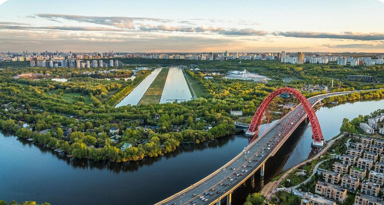 📆19 июля - День Москвы-реки.
Сегодня эта водная артерия — не только символ столицы, но и ее главный источник питьевой воды | Сетка — социальная сеть от hh.ru