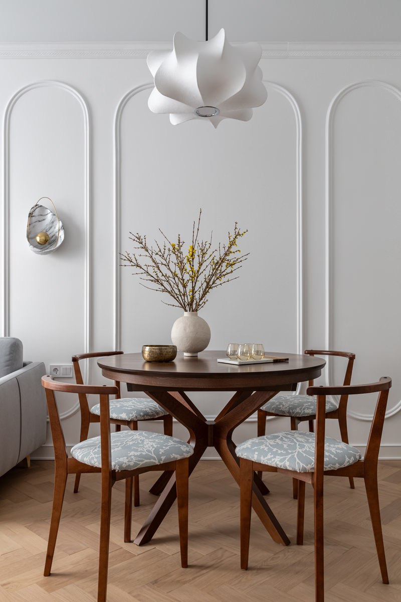 Квартиру на 19 этаже жилого комплекса на берегу Москвы-реки дизайнер Наталия Седова называет «воздушной» не случайно | Сетка — социальная сеть от hh.ru