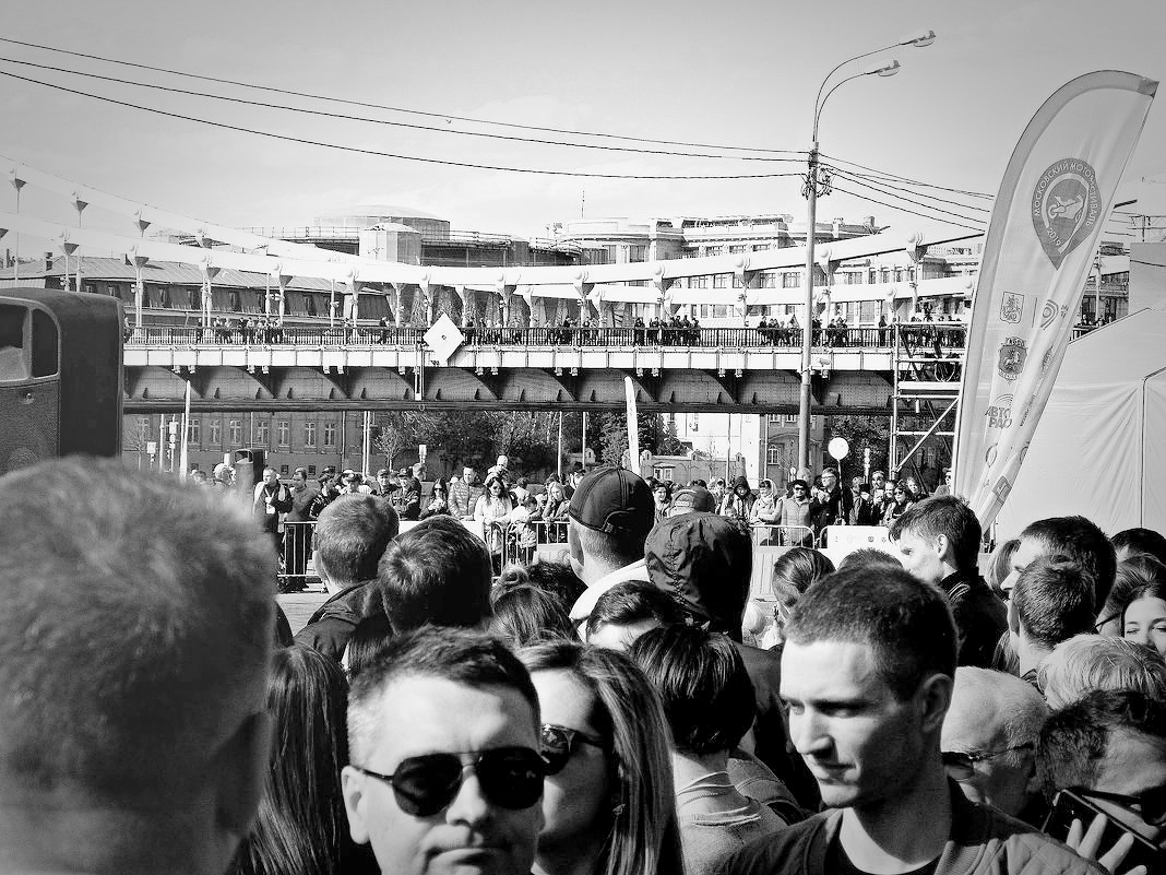 ГОРОД ДЫШИТ СКВОЗЬ КАДР | Сетка — социальная сеть от hh.ru