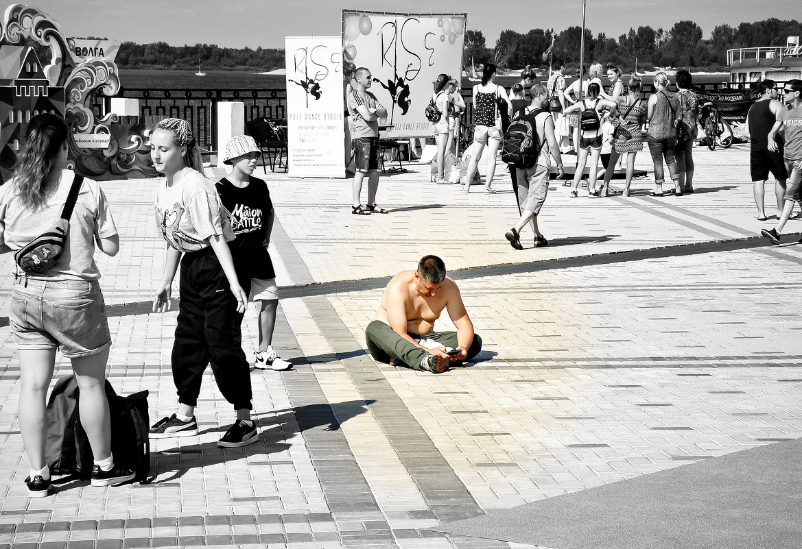 ГОРОД ДЫШИТ СКВОЗЬ КАДР | Сетка — социальная сеть от hh.ru