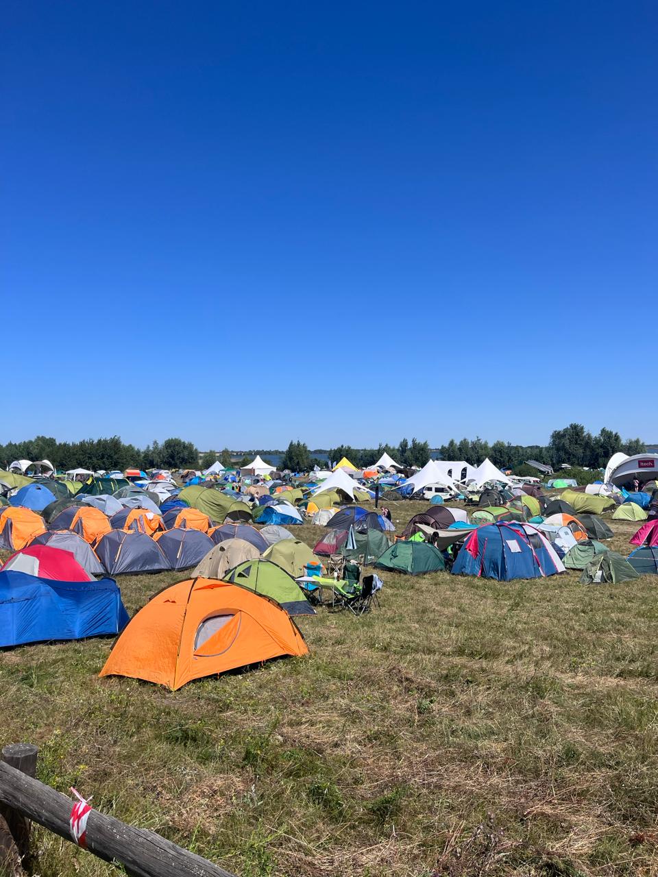 Litota Family на ИТ-фестивале ULCAMP'25 ✌️
18-20 июля команда ГК Litota приняла участие в масштабном ИТ-фестивале ULCAMP﻿!
😎 Рекордные 4500 участников | Сетка — социальная сеть от hh.ru