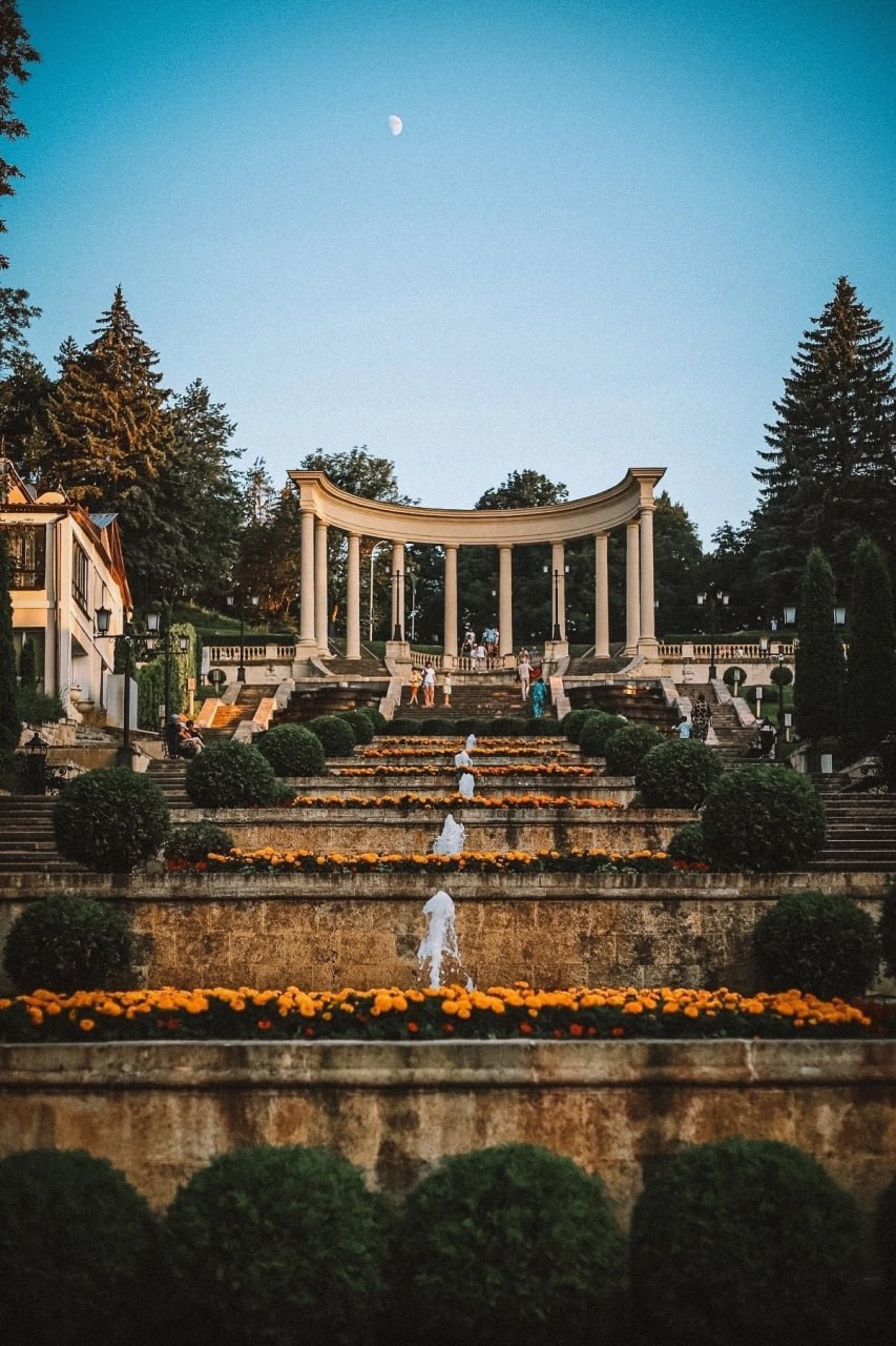 Очарование летнего Кисловодска
📷 Елена Степанова | Сетка — социальная сеть от hh.ru
