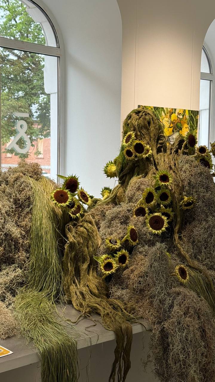 🖼Выставка «13 сезонов: охота на бабочек» ART&BRUT x Tasha Artzolotoe
Пн-Сб 11:00
В проекте будут представлены работы из серий «Воды Милюзины» и «Охота на бабочек», посвященных самому яркому, насыщенно... | Сетка — социальная сеть от hh.ru