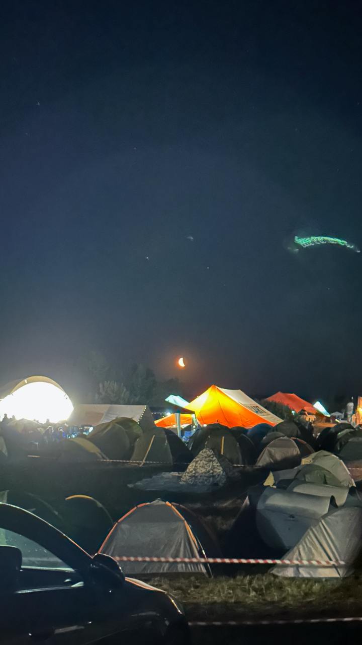 🏝 Всем приветик! Давно нас не было в эфире
Это все потому, что мы продолжаем работать над Глабиксом слаженно и быстро, спринты летят один за одним | Сетка — социальная сеть от hh.ru