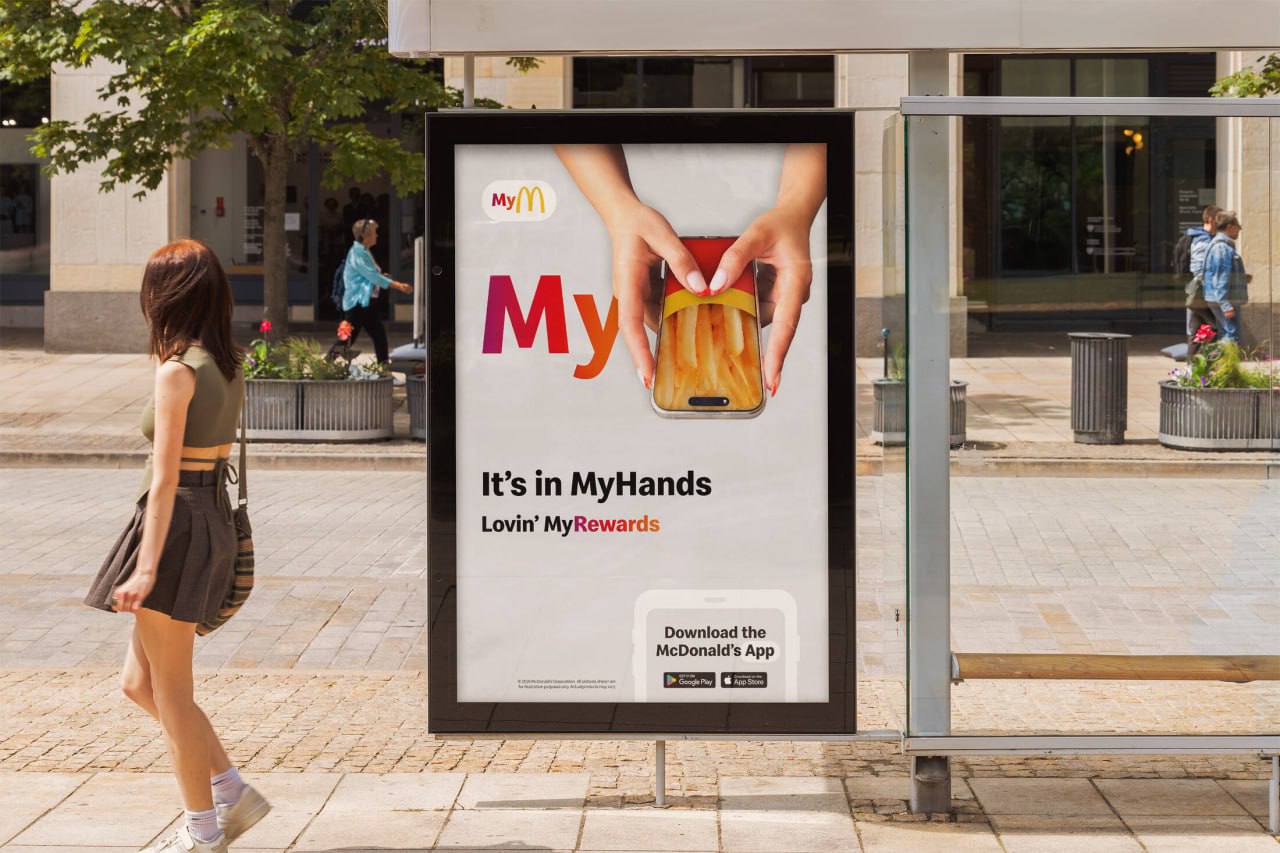 🤗 McDonald's в твоих руках
оказывается, если вы набираете текст в своем смартфоне двумя большими пальцами, то невольно участвуете в рекламе McDonald's
потому что так ваши руки складываются в форму кул... | Сетка — социальная сеть от hh.ru