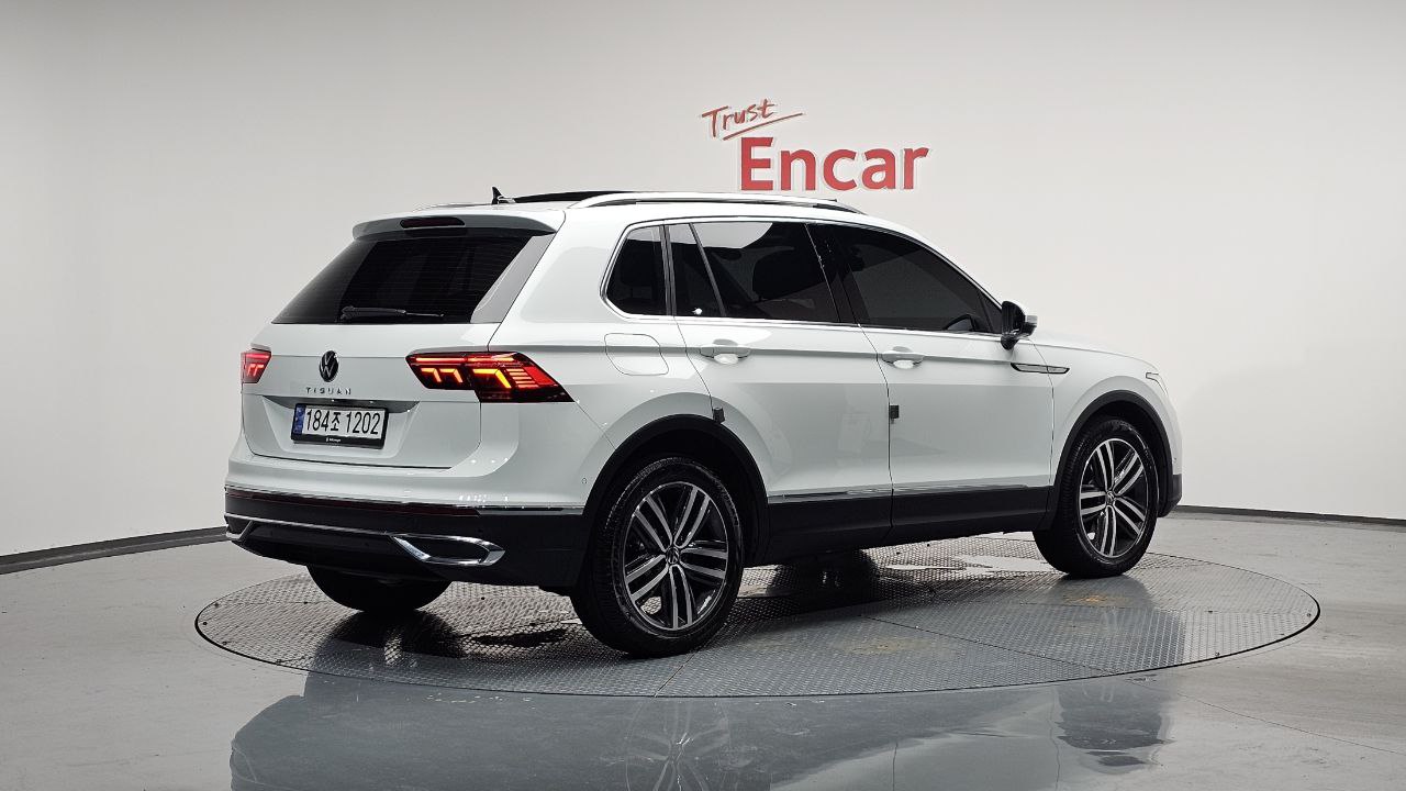 ❤️ Volkswagen Tiguan из Кореи с минимальным пробегом
Пробег —  21.000 км
Год выпуска — 2022
Двигатель — дизель 2.0 л, 200 л.с
Привод — полный
Модификация — 2 | Сетка — социальная сеть от hh.ru