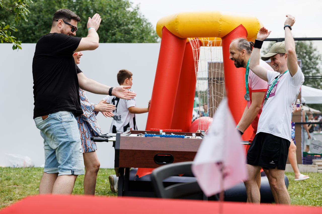 Рассказали на сайте о том, как мы создали на #RUNIT пространство без дедлайнов и спешки, которое отражает философию Netwell:
В быстро меняющемся мире технологий мы даем надежность и опору — без лишнег... | Сетка — социальная сеть от hh.ru