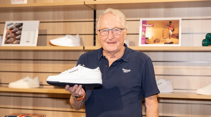 Основатель Reebok: перенести производство из Азии на Запад невозможно
Пошлины Трампа наделали шума и последствия будут разгребаться по всему миру еще долго | Сетка — социальная сеть от hh.ru