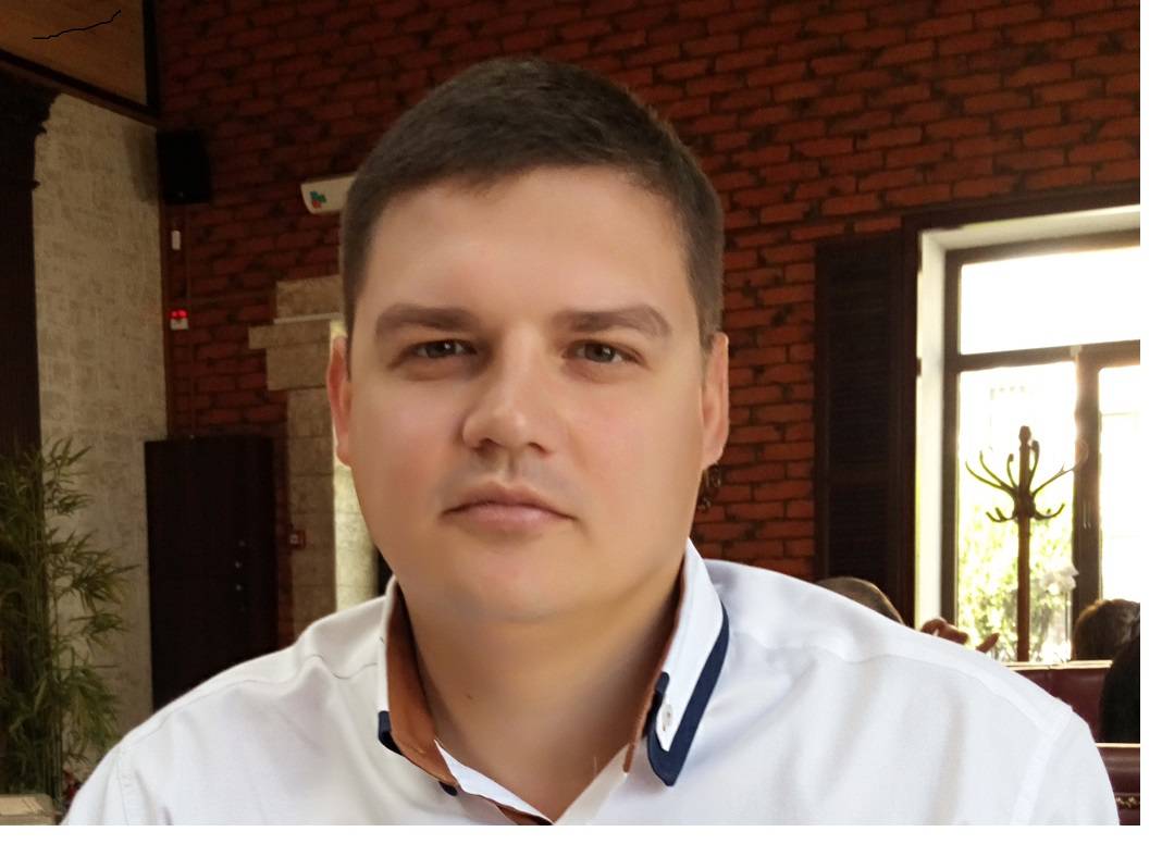 Дмитрий Твердохлебов