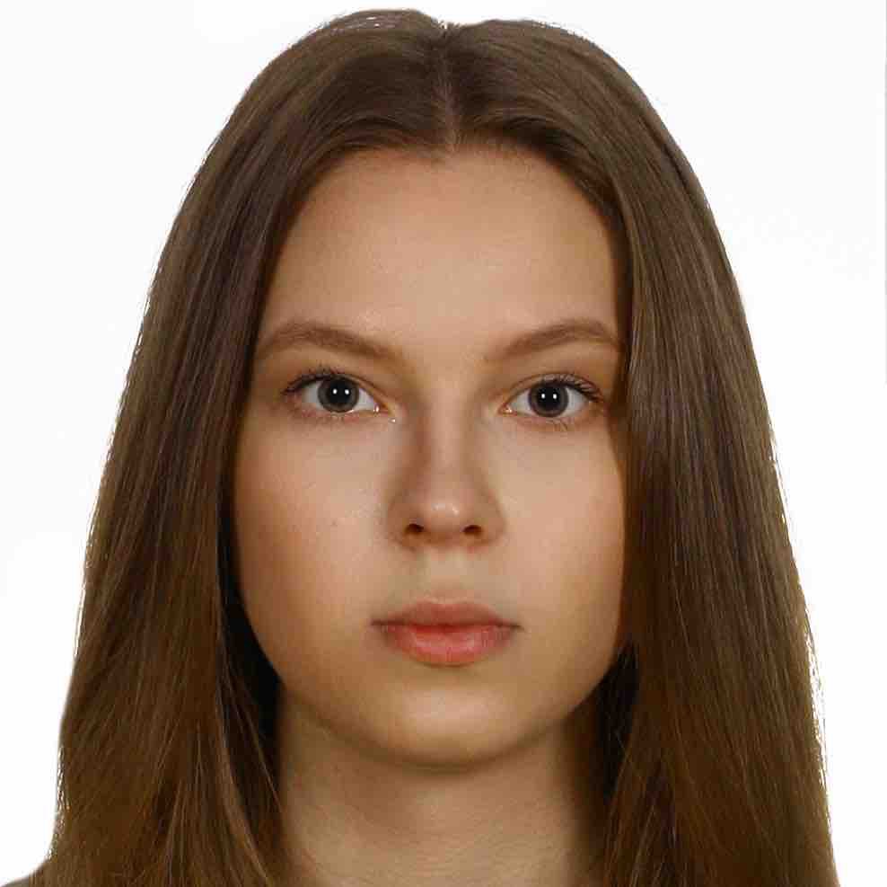 Александра Стрельникова