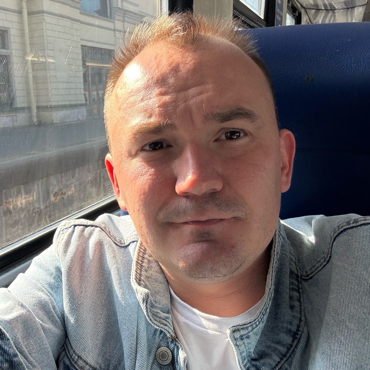 Александр Петров