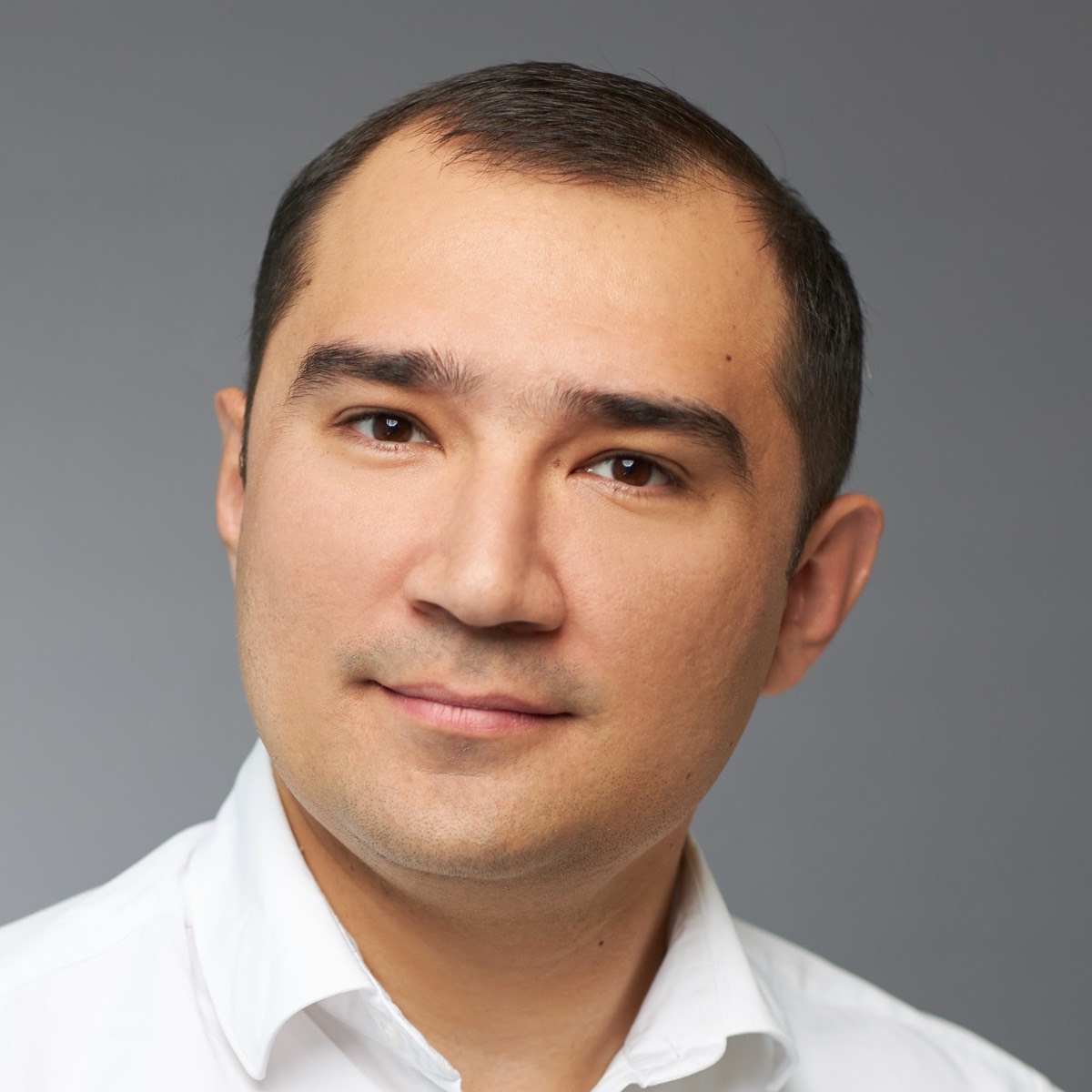 Бобур Сирожиддинов