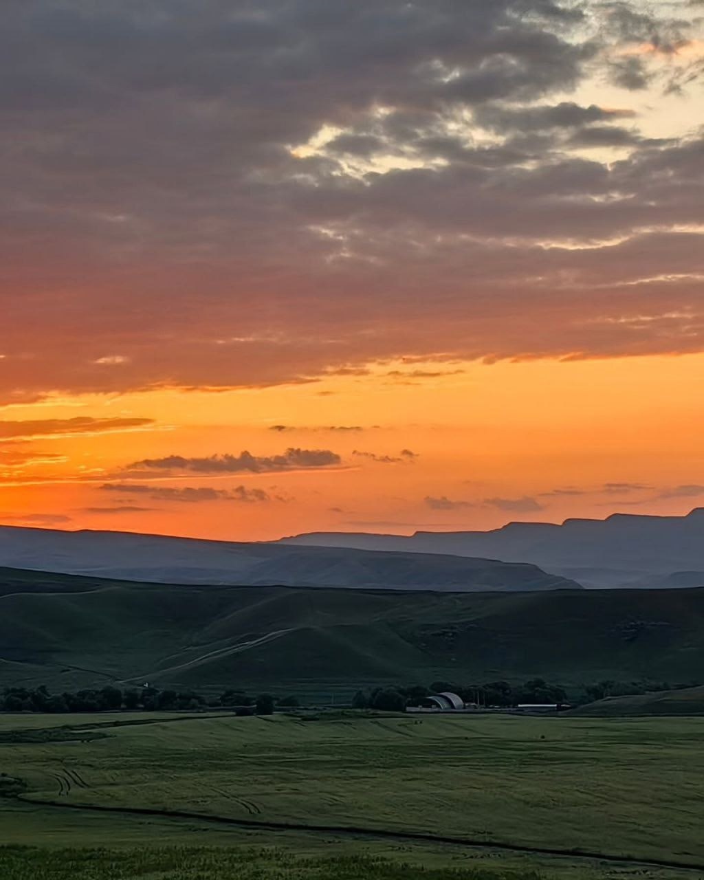 Наш прекрасный край ❤️
📸:davidsaviev | Сетка — социальная сеть от hh.ru