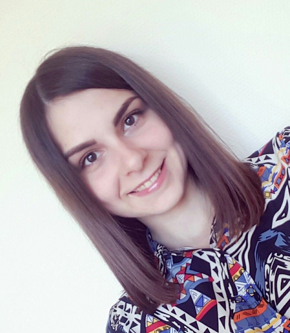 Тина Базанова