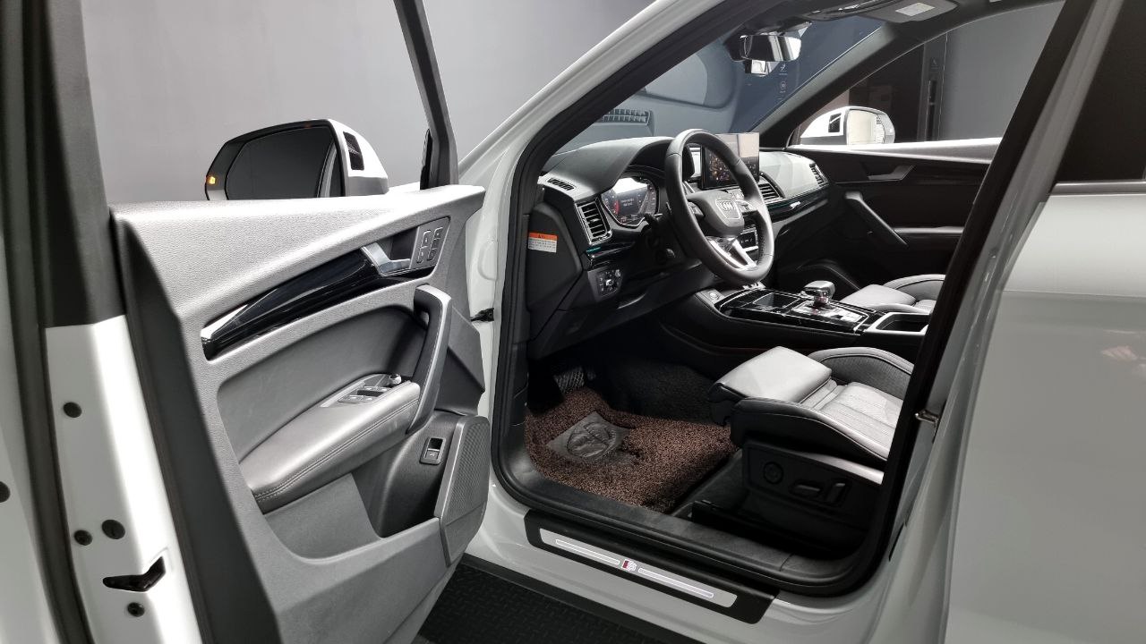 ❤️ Audi Q5 из Кореи под ключ
Пробег —  44.000 км
Год выпуска — 2021
Двигатель — бензин 2.0 л, 265 л | Сетка — социальная сеть от hh.ru