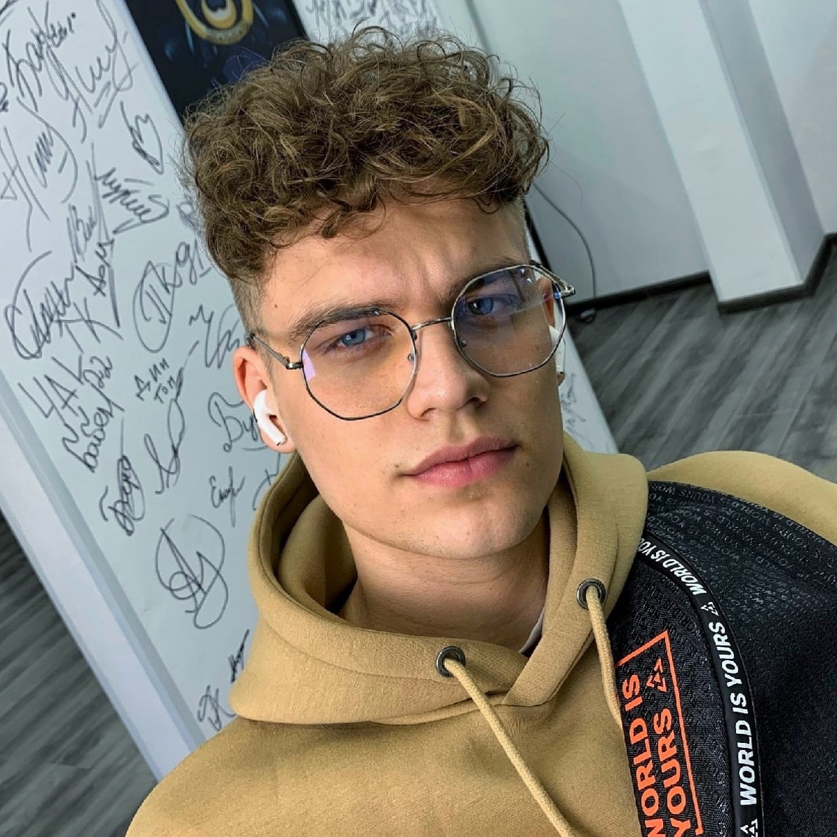 Виктор Ушаков | Сетка — социальная сеть от hh.ru