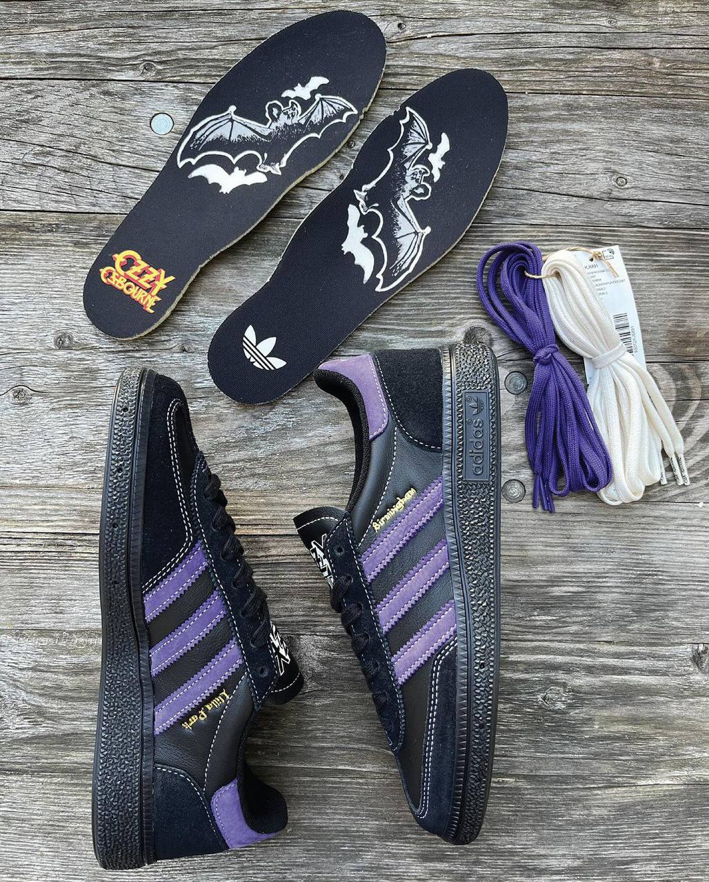 Оу, еще в начале июля Adidas дропнул кроссовки Birmingham в честь Оззи Осборна. Бренд выпустил лимитку из 121 экземпляра для близких друзей и членов семьи | Сетка — социальная сеть от hh.ru