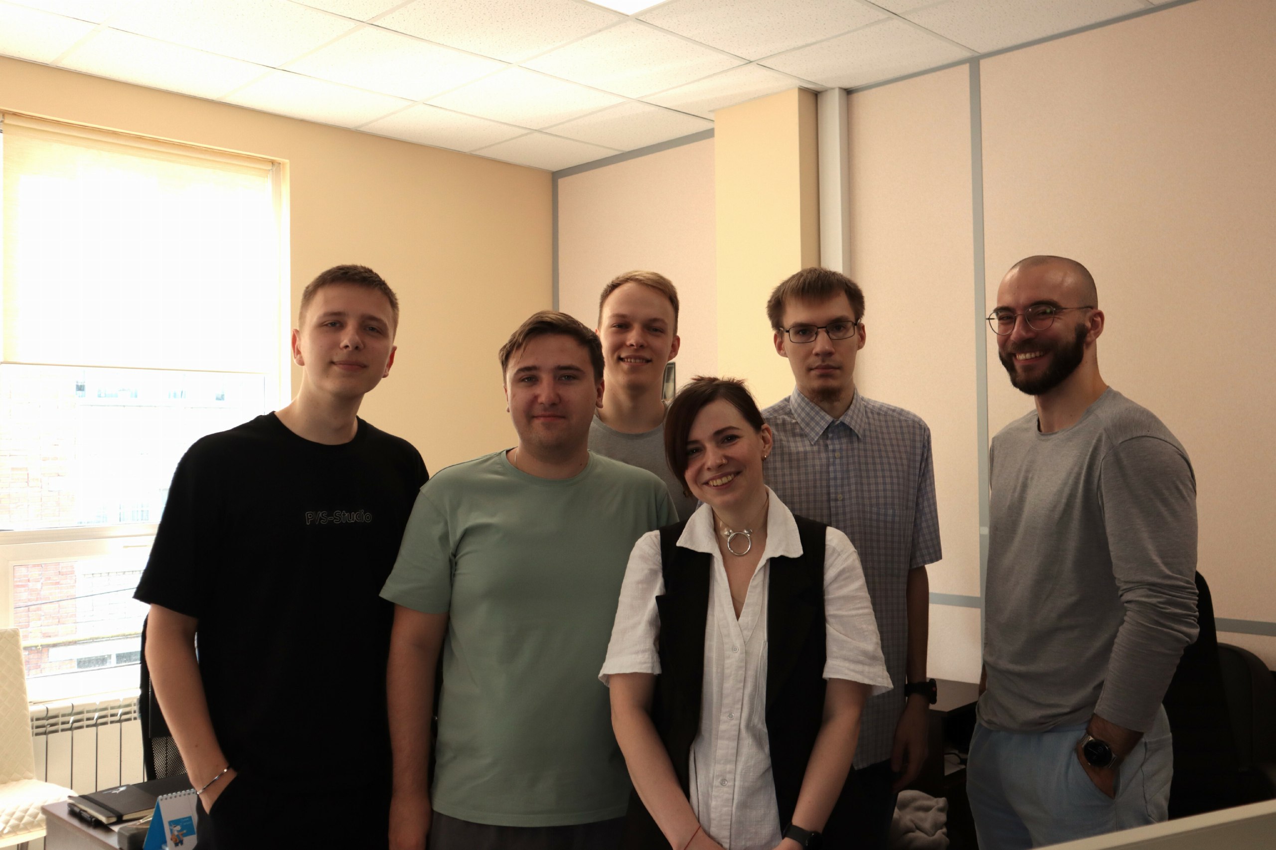 Сегодня рассказываем про команду Tools&DevOps!
Эта команда отвечает за две важные составляющие:
С одной стороны — это разработка и поддержка интеграций с различными инструментами, которые используются... | Сетка — социальная сеть от hh.ru