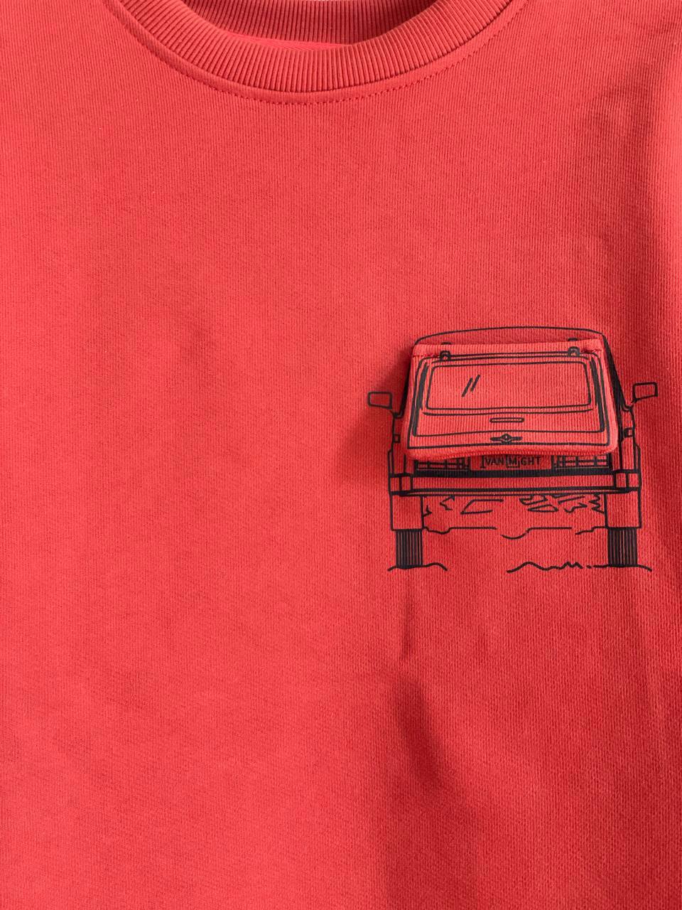 🚘 Поддержка отечественного автопрома вышла на новый уровень
Иван Майт выпустил свитшот с багажником Нивы | Сетка — социальная сеть от hh.ru