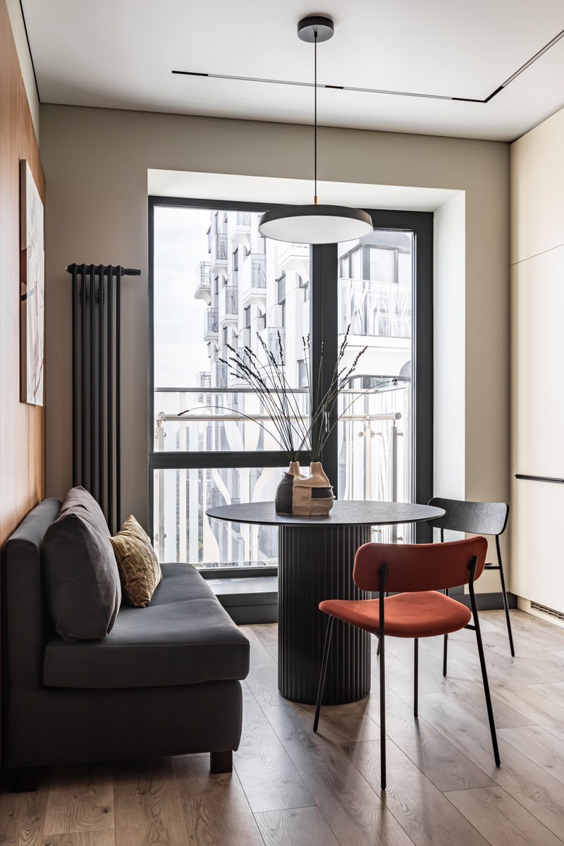 Новые заказчики нашли дизайнера Елену Кулешову не по знакомству, а через соцсети: мать и сын долгое время изучали ее работы и наконец пригласили сделать квартиру для молодого человека. Всего 38 кв | Сетка — социальная сеть от hh.ru