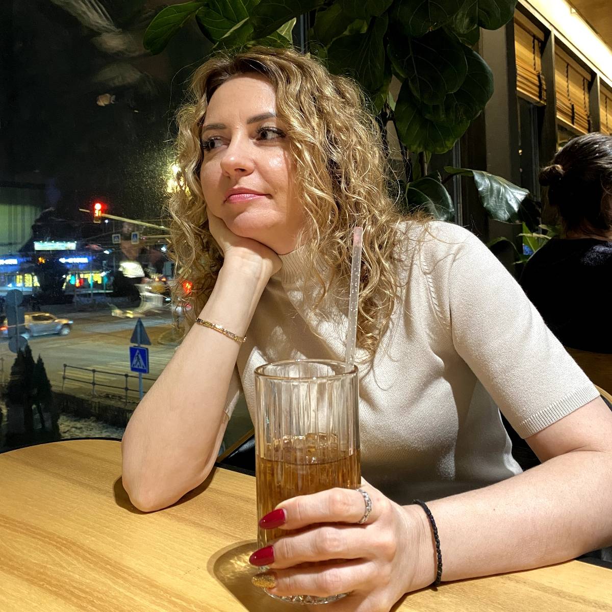 Елена Величко