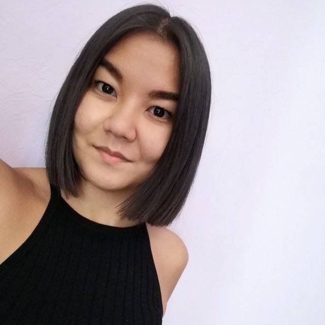 Айна Джумашева