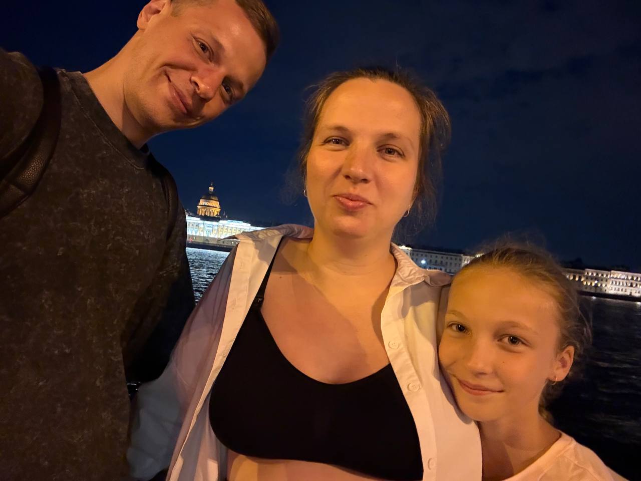 Когда вообще такое было?
Чтобы вПитере стабильные +30 две недели, чтооо?!
Жена на фото не даст соврать | Сетка — социальная сеть от hh.ru