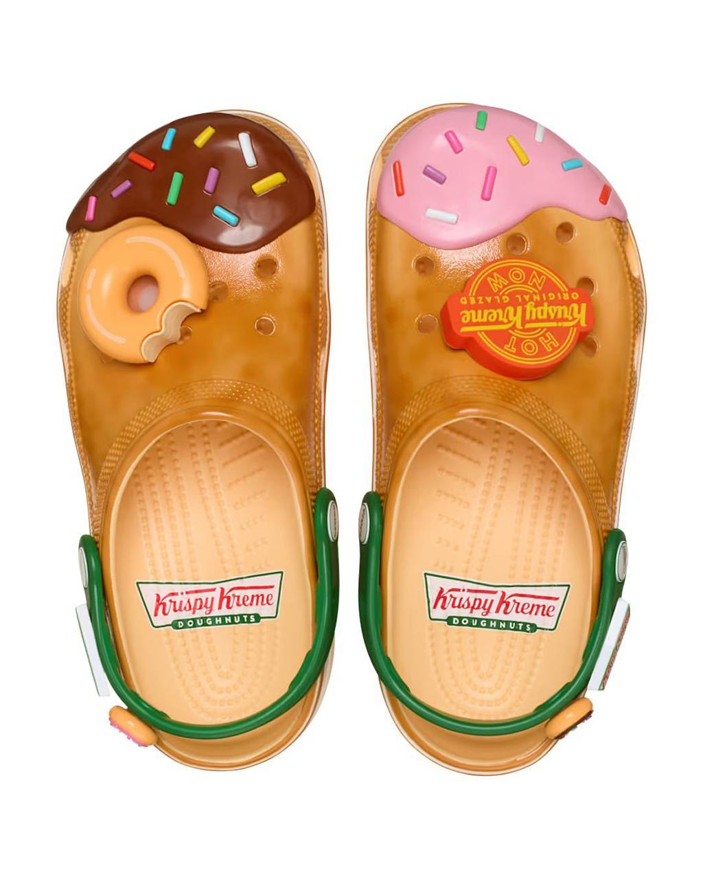 Оп, а вот и те самые кроксы от Krispy Kreme с пончиками и глазировкой поближе. Тут идеально все! Дроп уже 5 августа 😎 | Сетка — социальная сеть от hh.ru