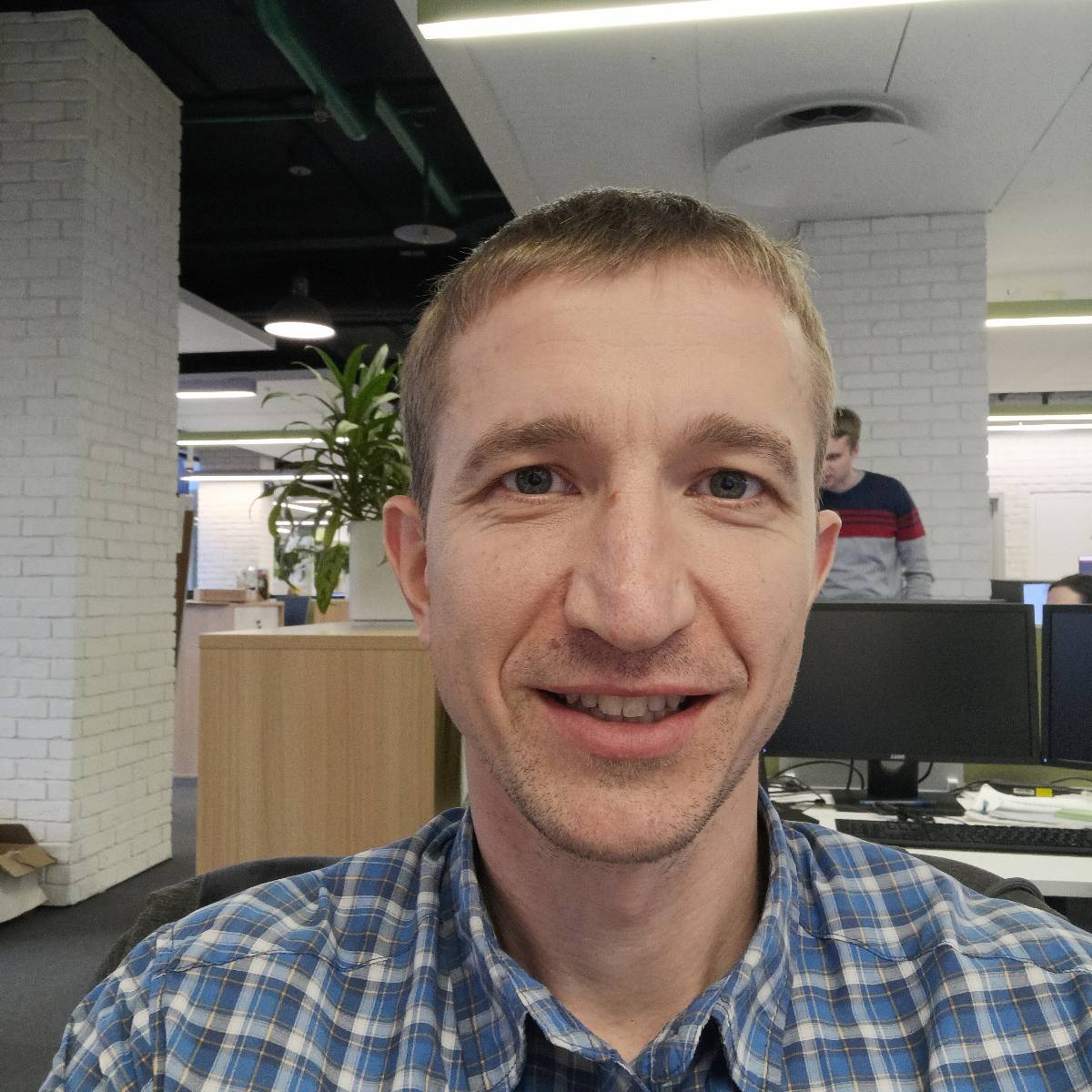 Дмитрий Артамонов