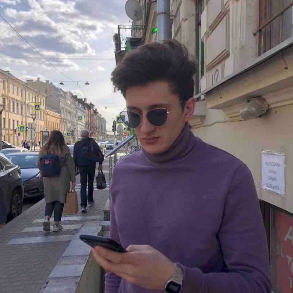Александр Сураев
