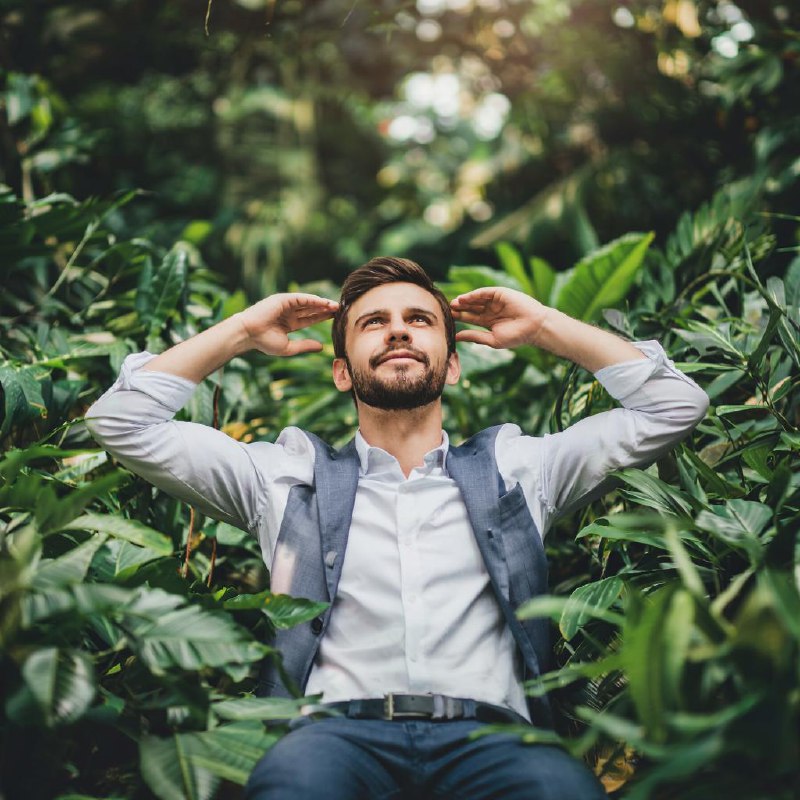 🔹 Воскресенье — Время восстанавливать ресурсы!
Каждому предпринимателю знакомо чувство бесконечной гонки: проекты, встречи, обязательства… 🪫Всё внимание поглощено делом, а личное пространство исчезает | Сетка — социальная сеть от hh.ru