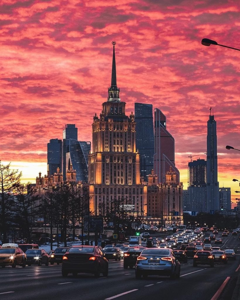 🗣 Бесплатные экскурсии в Москве
🔵«Кузнецкий мост — самая французская улица Москвы»
29 июля 11:00-13:00
Регистрация
🔵«Знаменитые рестораны дореволюционной Москвы»
29 июля 18:45-21:15
Регистрация
🔵«Путе... | Сетка — социальная сеть от hh.ru