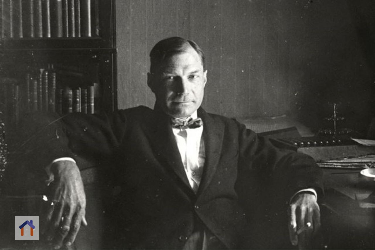 1 февраля исполняется 140 лет со дня рождения Евгения Ивановича Замятина.
Его роман-антиутопия "Мы", написанный в 1920 году, стал основополагающим этого жанра в России | Сетка — социальная сеть от hh.ru