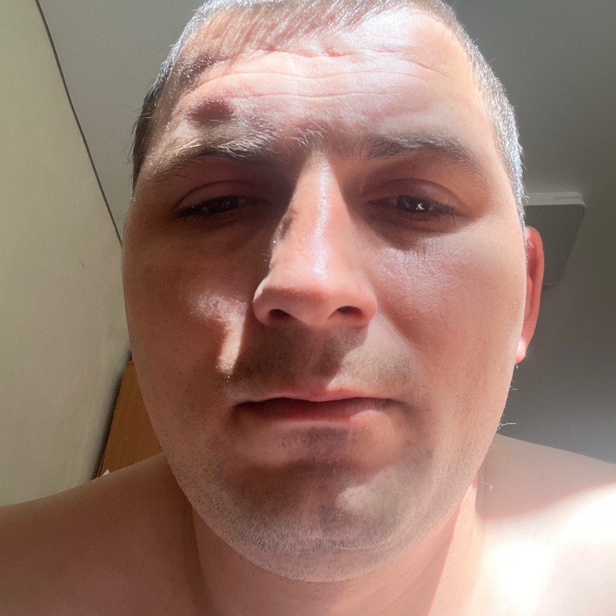 Роман Её