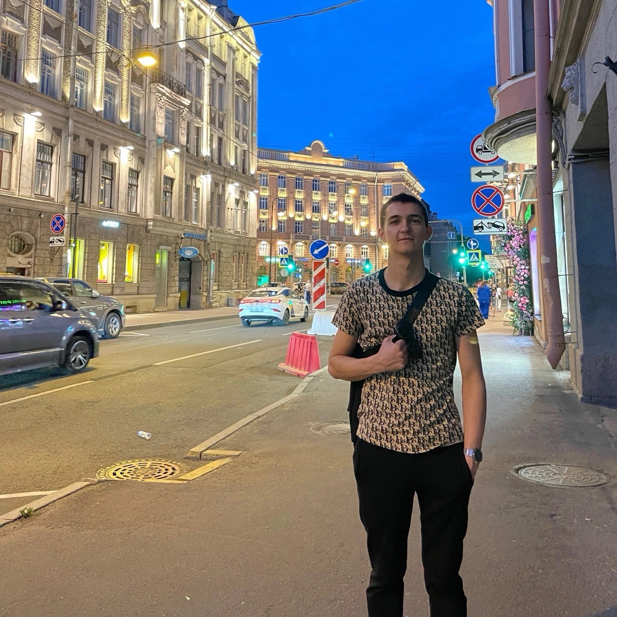 Максим Сахаров