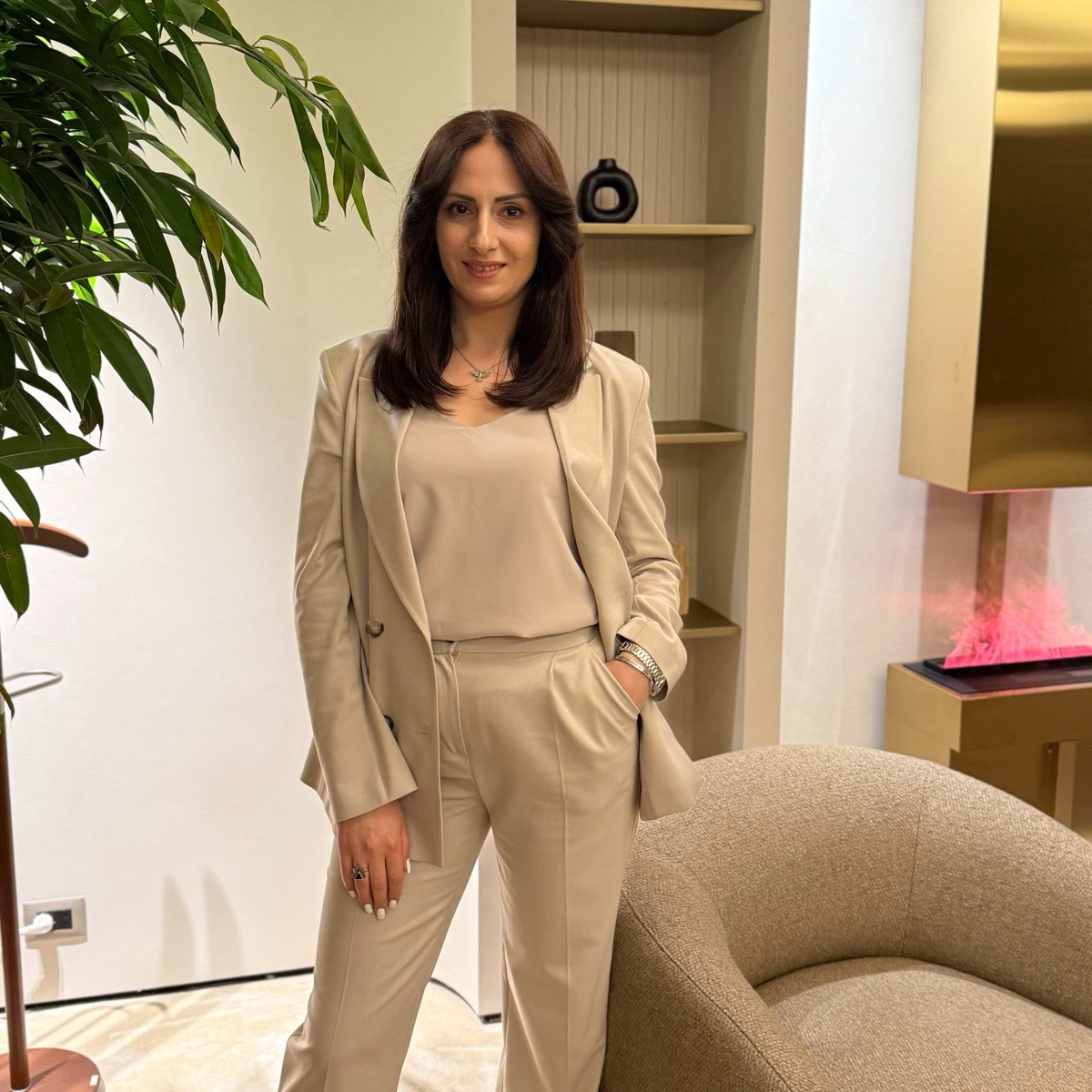 Lusine Bakhshinyan | Сетка — социальная сеть от hh.ru