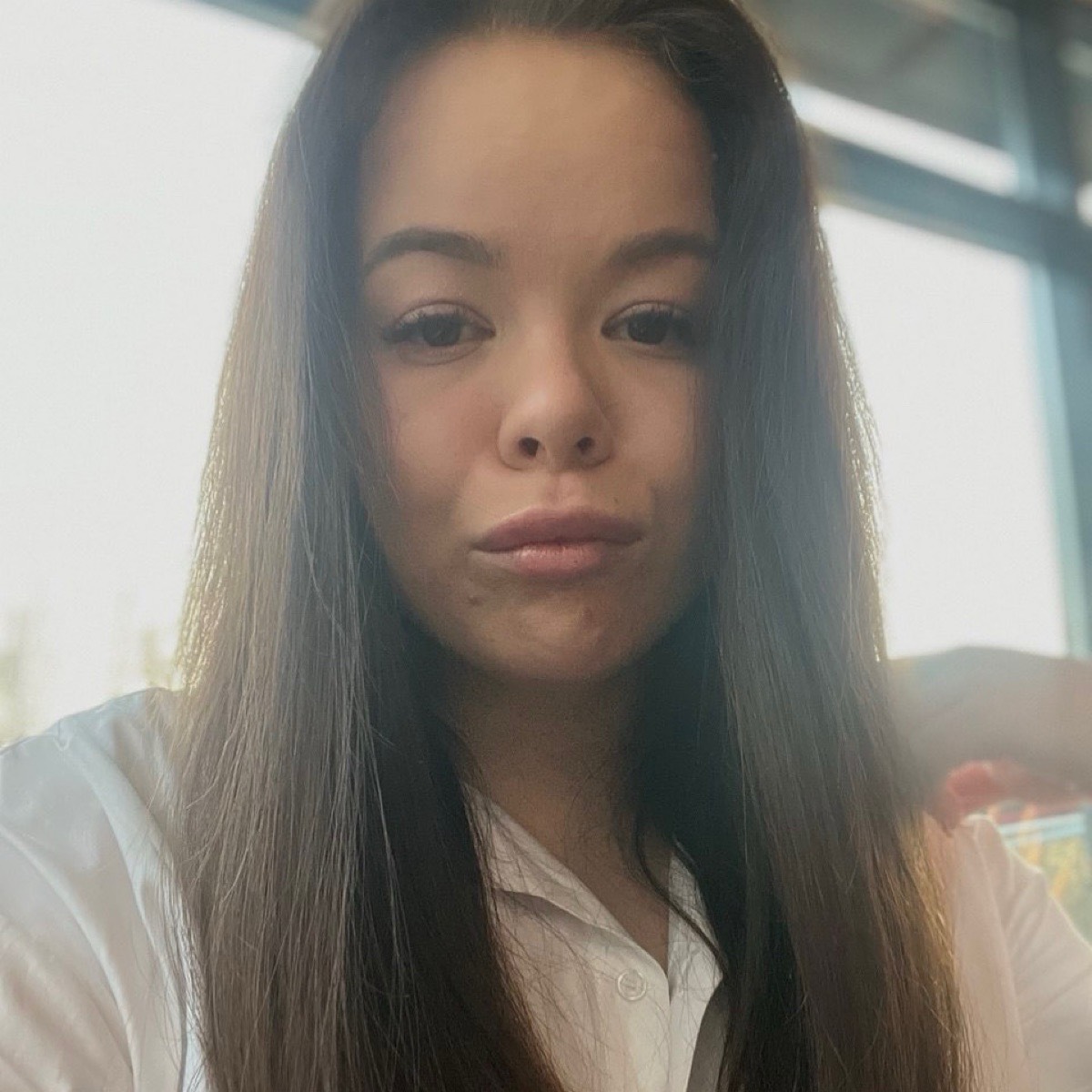 Юлия Жучкова | Сетка — социальная сеть от hh.ru