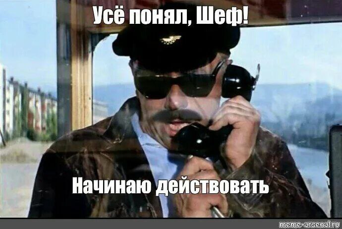 Сижу я, значит, никого не трогаю.....
И тут хоп, в личку сообщение от Александра: «Максим, здравствуйте. Мне нужна консультация маркетолога».
Ок-ок.
Выхожу на зум с Александром. Узнаю его ближе. Так-с | Сетка — социальная сеть от hh.ru