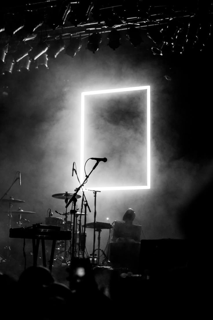 #афиша #среда #30июля
🎉АФИША:
30 июля
ВЫСТАВКИ:
🚘Бесплатная выставка автомобилей Audi — 30 июля 20:00-23:00
📍Новорязанская ул., 23, стр. 5, м | Сетка — социальная сеть от hh.ru