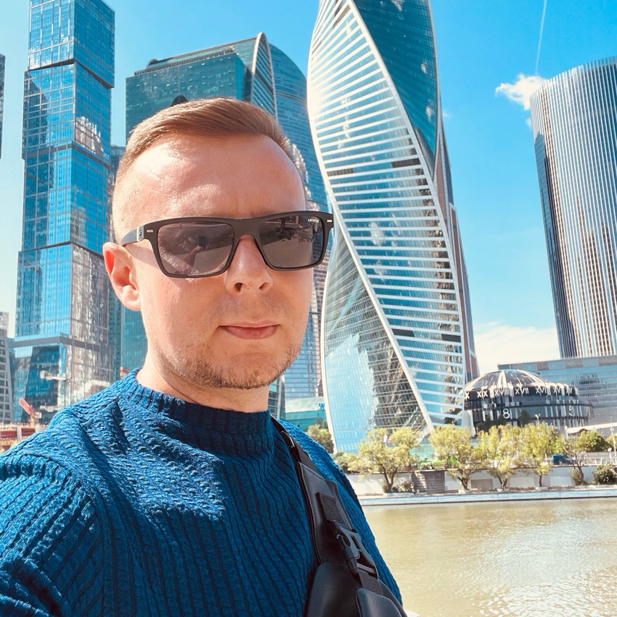 Андрей Попов