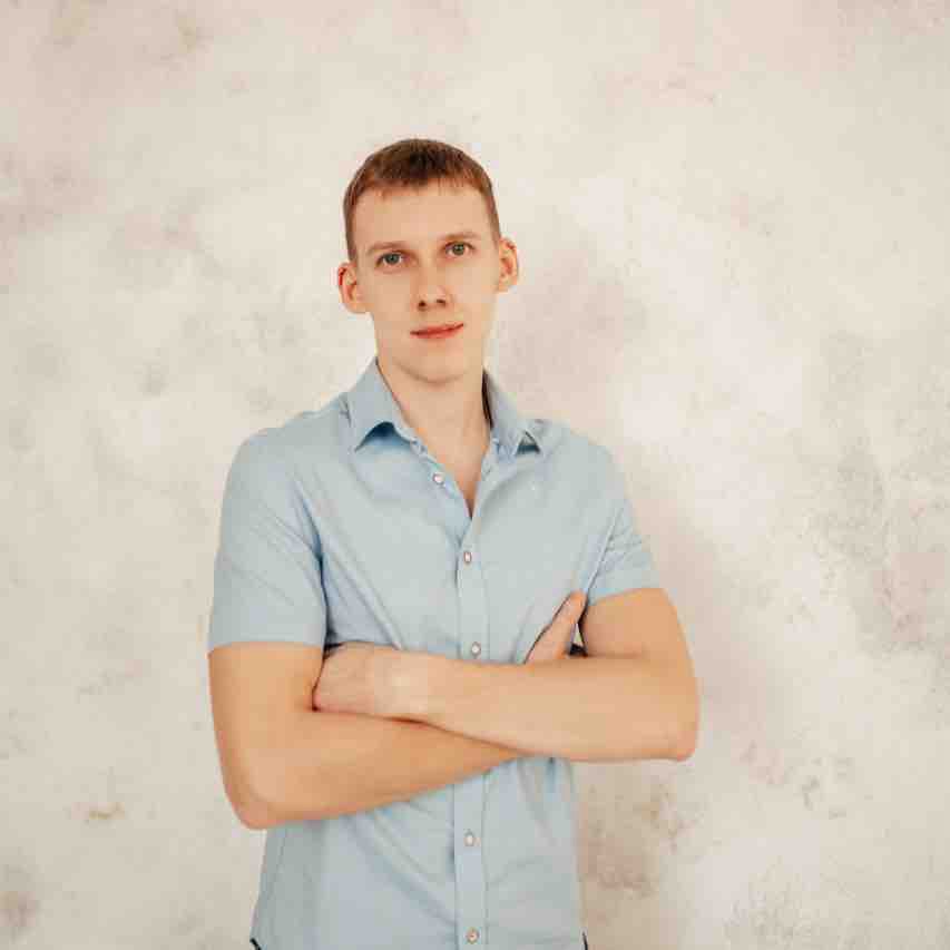 Максим Азаров