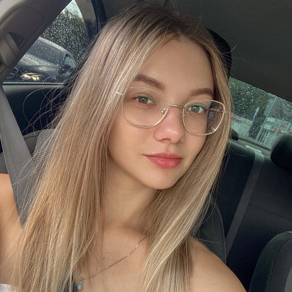 Анна Дёмина