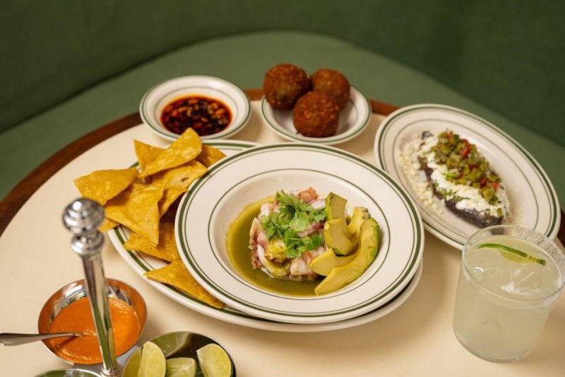 Mexico City- Cantina to Brooklyn
https://procreator.top/2025/07/30/dolores-brings-a-mexico-city-inspired-cantina-to-brooklyn/ | Сетка — социальная сеть от hh.ru