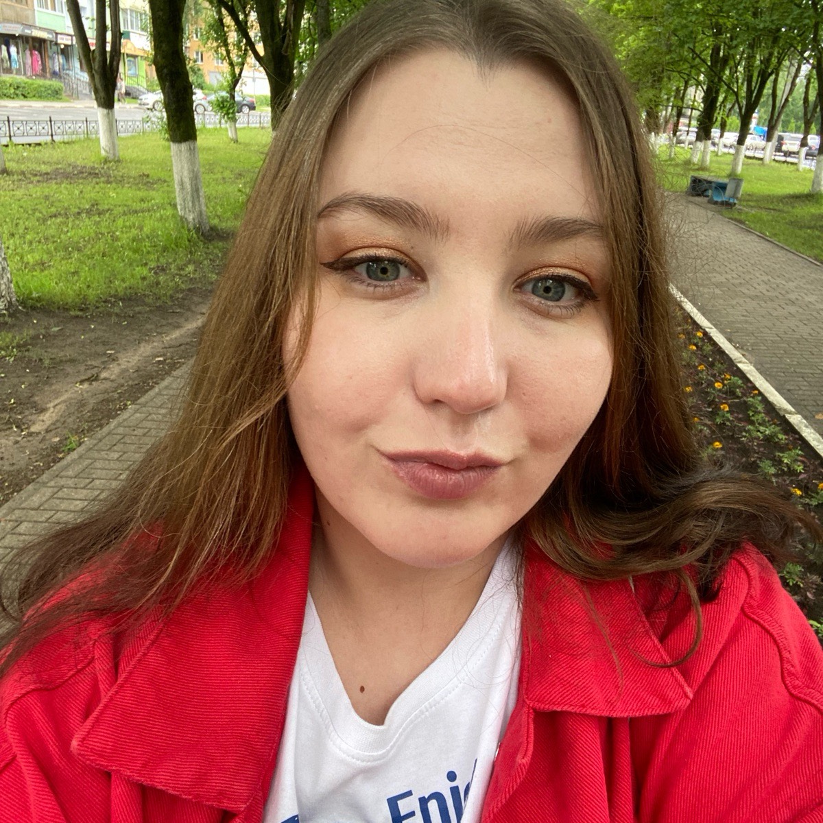 Анна Литвинова